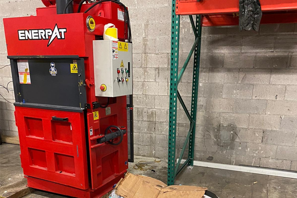 杭州某包裝材料公司定制廢紙打包機(jī)案例