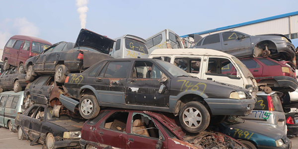 汽車外殼破碎機，在報廢汽車拆解中“尋寶”