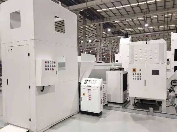 廣東某摩托車技術公司定制金屬屑壓餅機案例