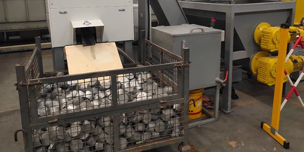 鐵屑壓塊機(jī)壓塊不緊實(shí)什么原因？怎么避坑？