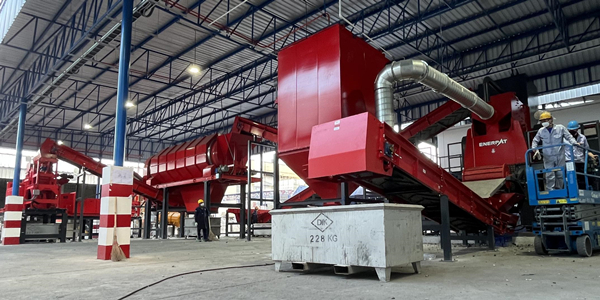 交付現(xiàn)場｜全球知名再生鋁集團(tuán)泰國生產(chǎn)基地大型“錘擊式破碎分選線”成功交付